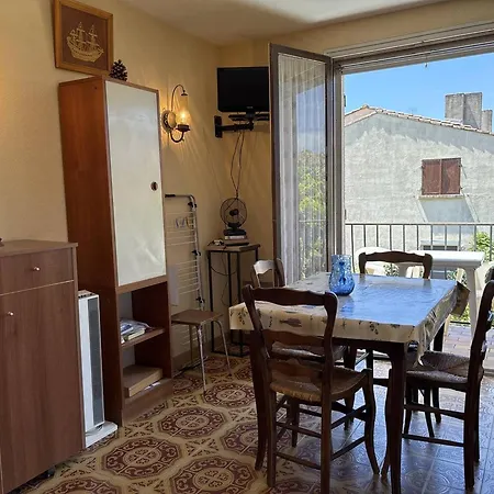 Lejlighed A Louer, A 2 Pas De La Avec Parking - - Fr-1-826-18 La Londe-les-Maures